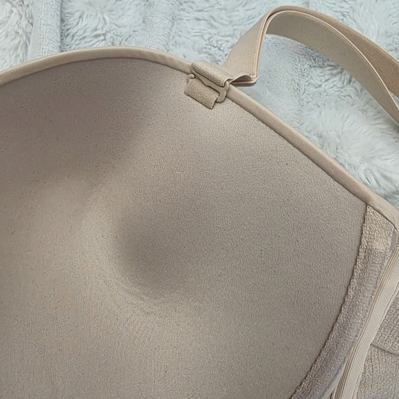 Victoria's Secret Pink Tan Seamless Bra Molded Cup Removeable Straps - Picture 4 of 5